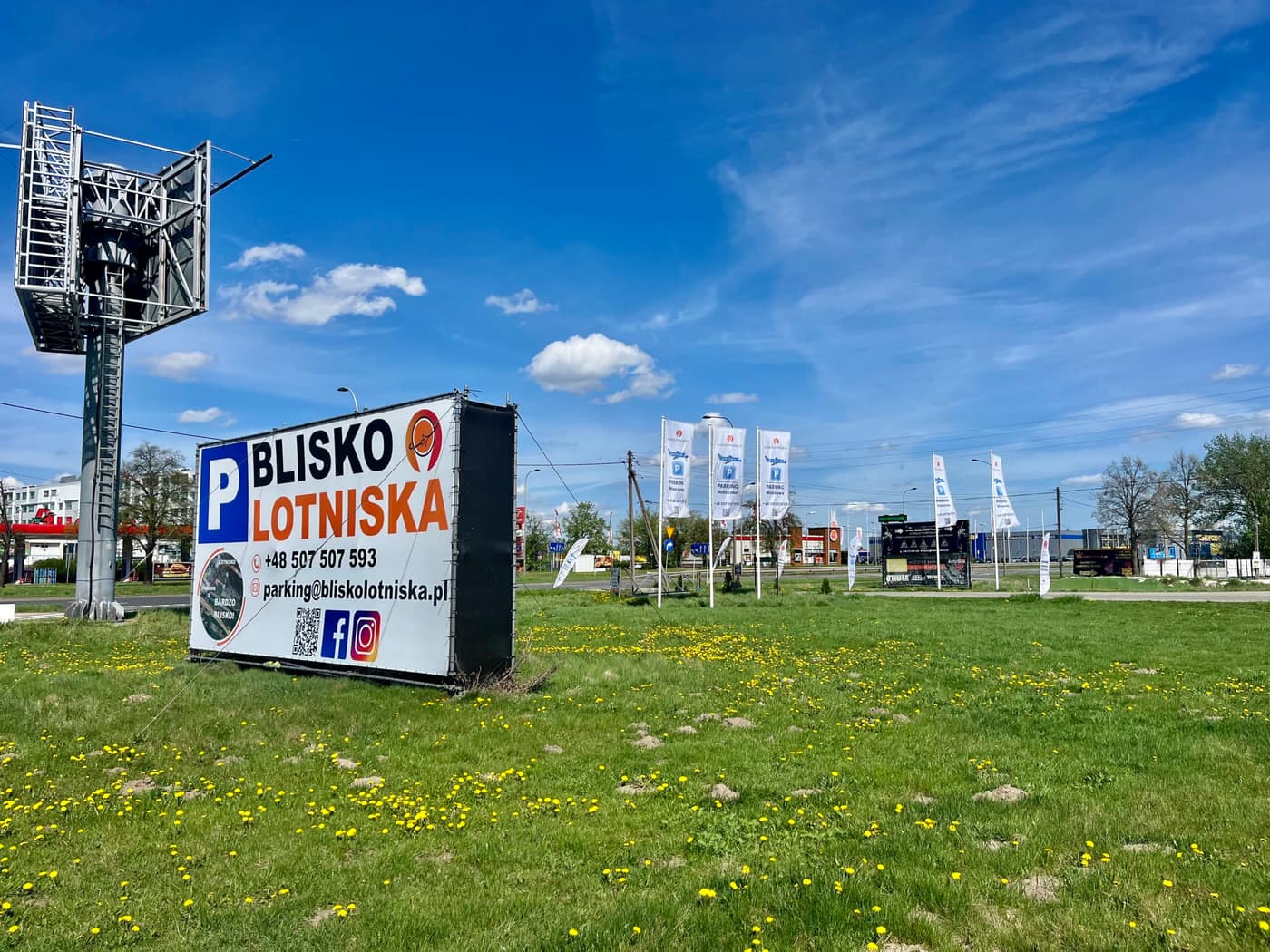 Parking Bliskolotniska przy Lotnisku Chopina
